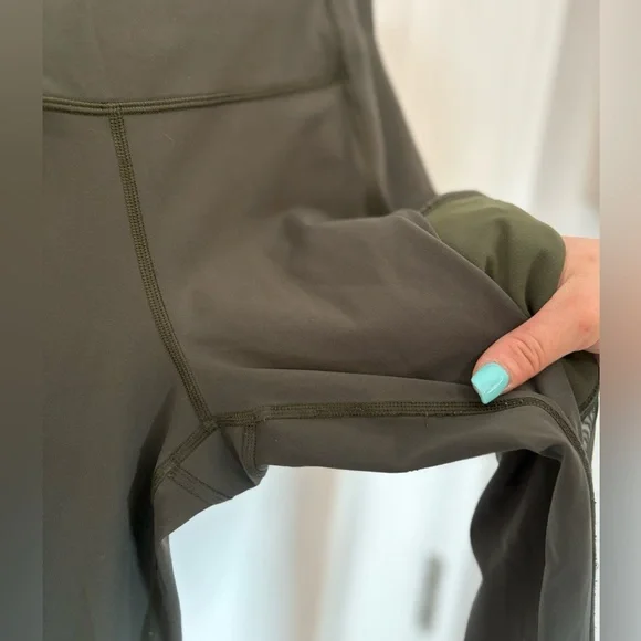 Lululemon•Speed Up Tight *Mesh 28" Full Mesh Leg Detail•Camo Green•10/10EUC• 10 - Picture 7 of 14